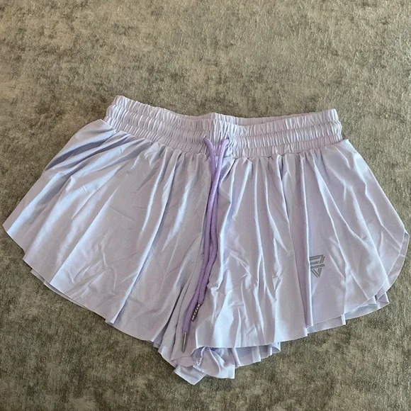 Wsirmet flowy 2 in 1 lilac shorts size Medium {1018} - Picture 3 of 11